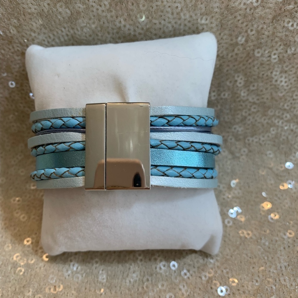 New NIB blue ivory silver beaded wrap bracelet - Picture 3 of 7